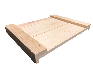 A durable and protective 10 Frame Migratory Top Cover for your beehive