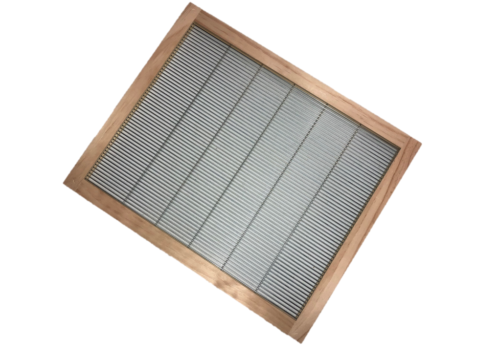 10 frame wood bound queen excluder