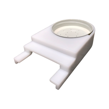 Convenient and efficient entrance feeder for beekeeping.