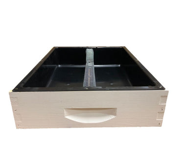 10 frame painted top feeder with shallow super.