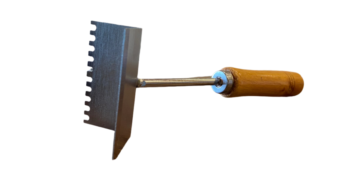 Queen Excluder Scraper - Stainless Steel with Wooden Handle — The