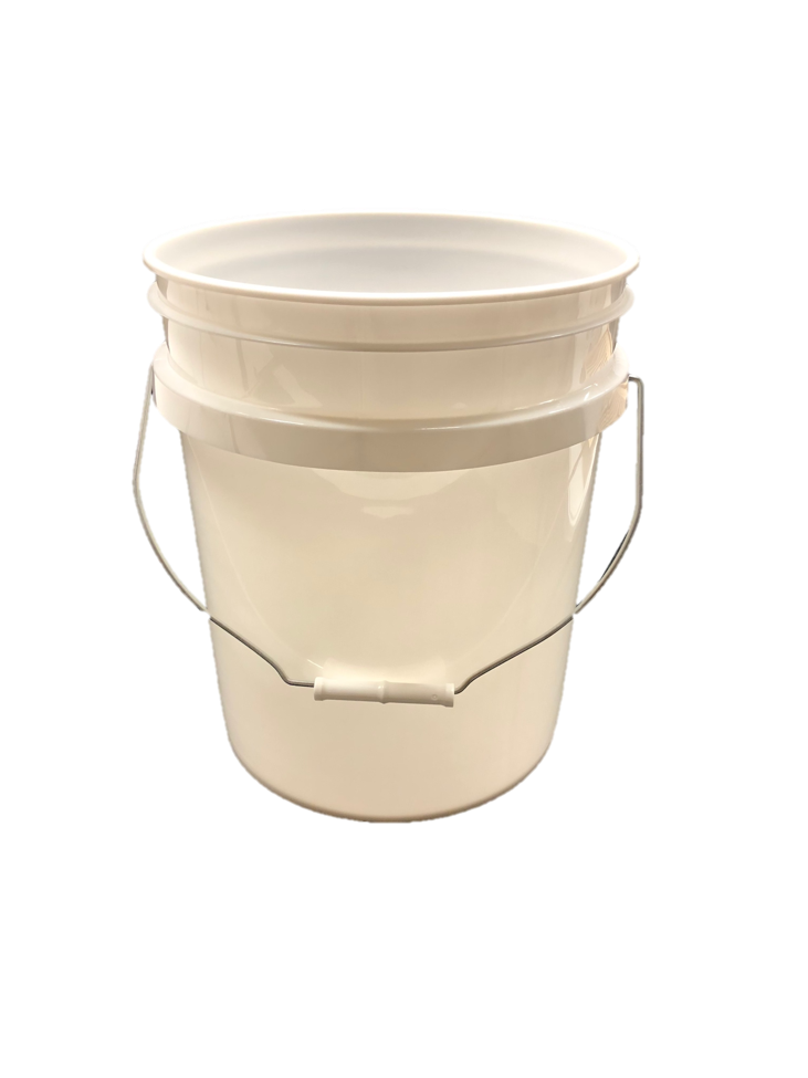 A sturdy 5-gallon plastic bucket for all your storage needs.