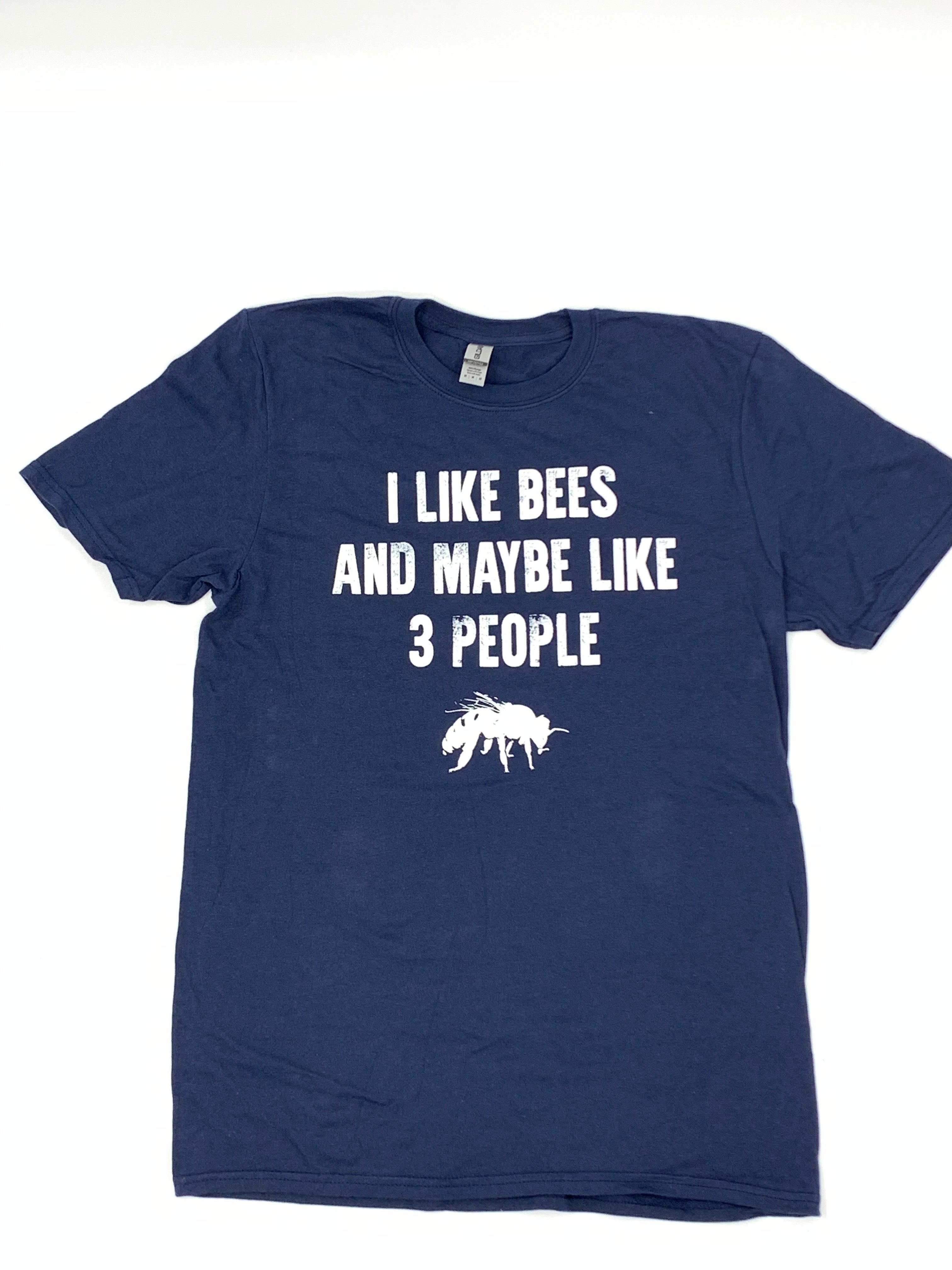 I like bees t shirt.