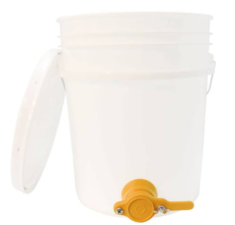 5 Gallon Bucket with Premium Honey Gate & Lid