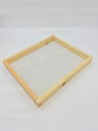 A sturdy 10 frame fume board for effective beekeeping